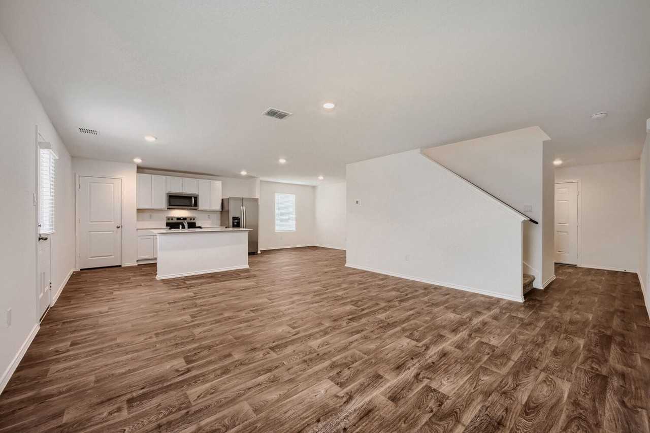 5721 Bailey Downs - Photo 3 of 18