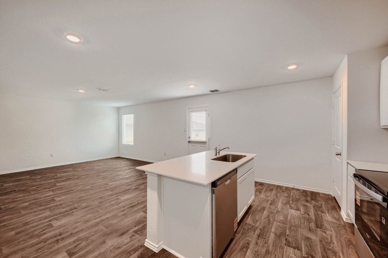 5721 Bailey Downs - Photo 7 of 18