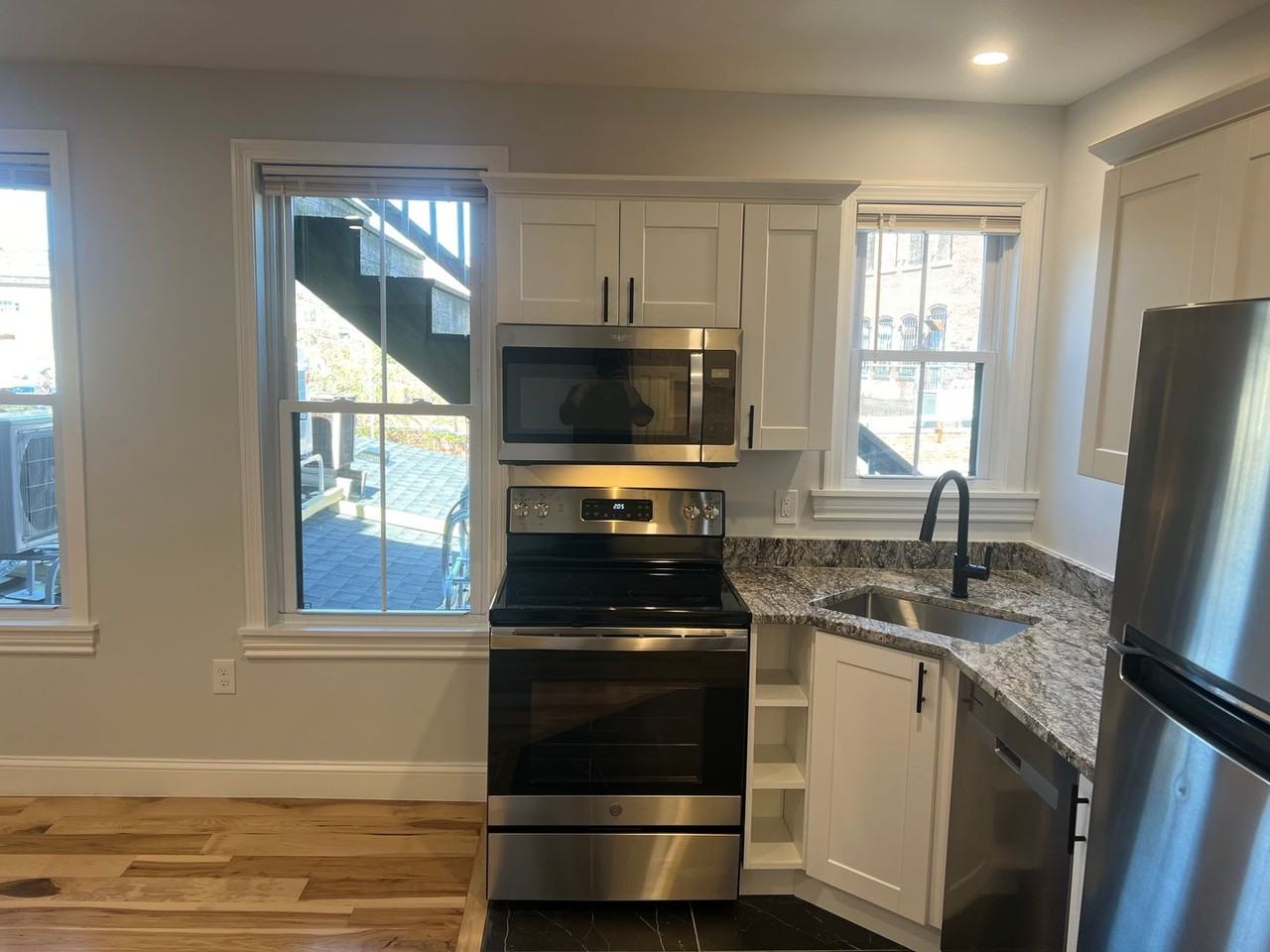 20 Alfred St - Photo 2 of 12