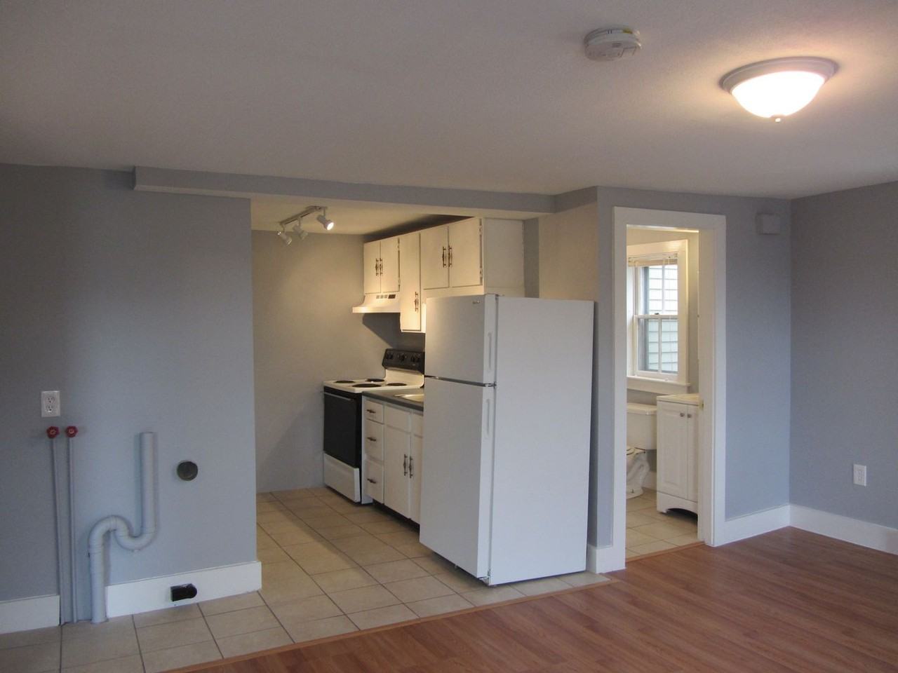 397 Alfred St - Photo 4 of 12