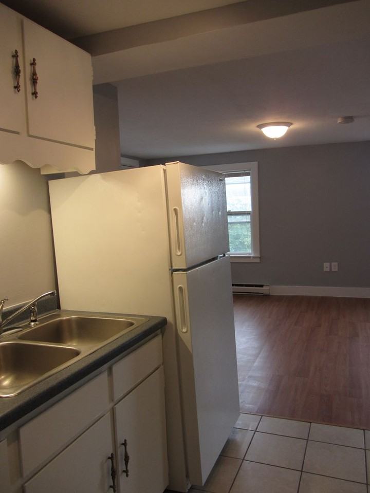 397 Alfred St - Photo 6 of 12