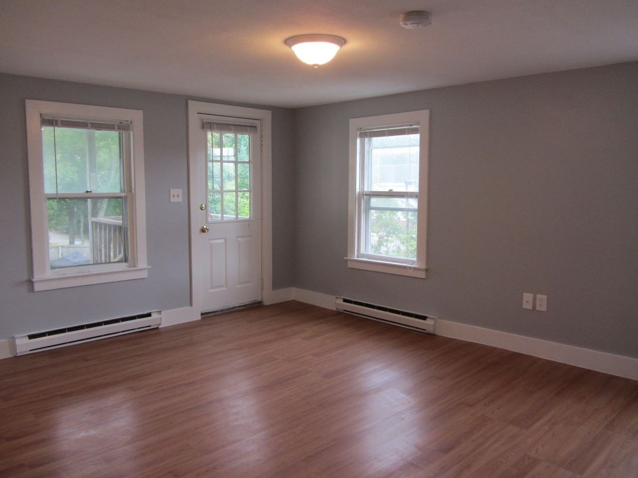 397 Alfred St - Photo 7 of 12