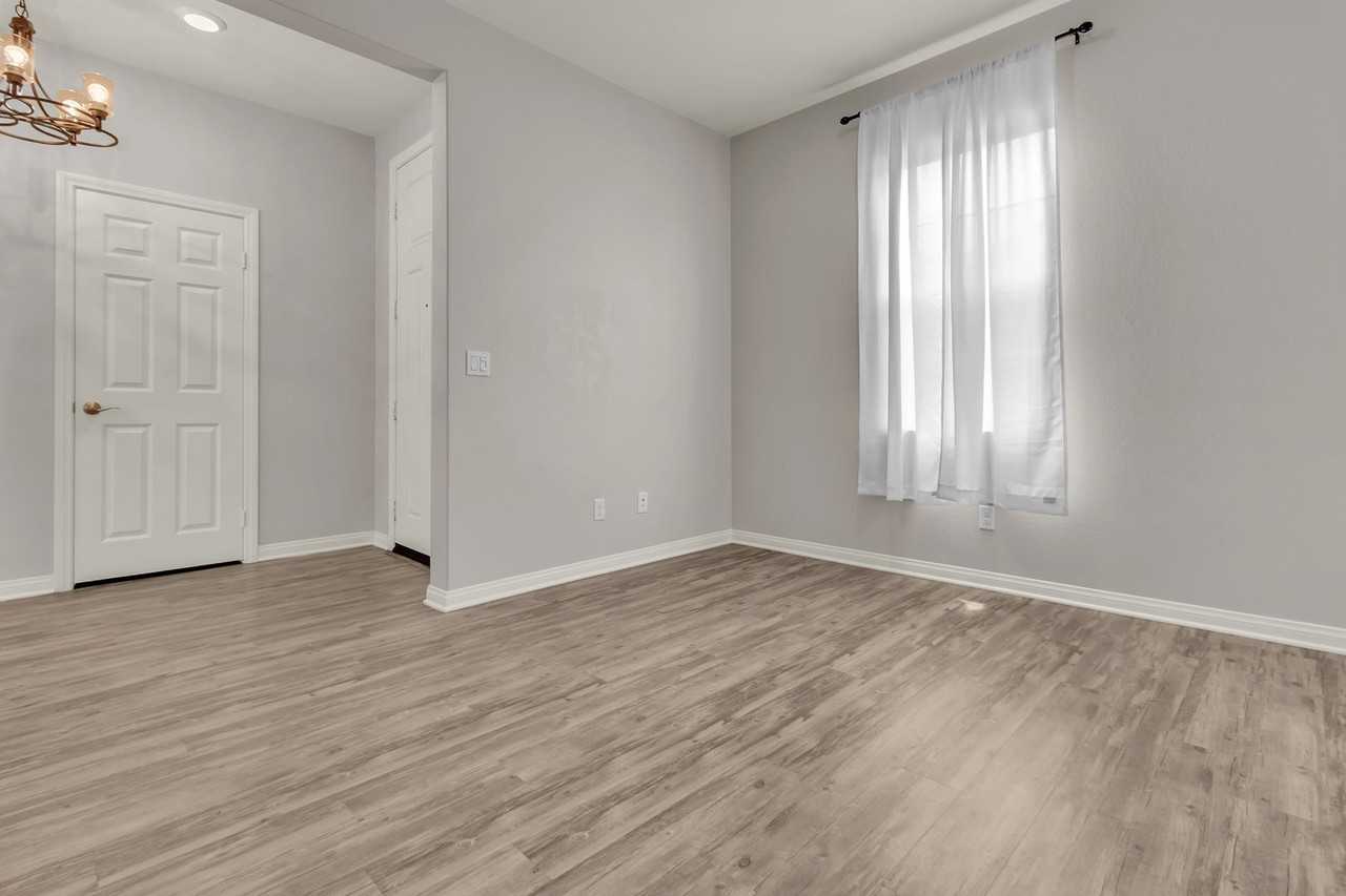 20720 Spring Mountain Rd - Photo 7 of 31