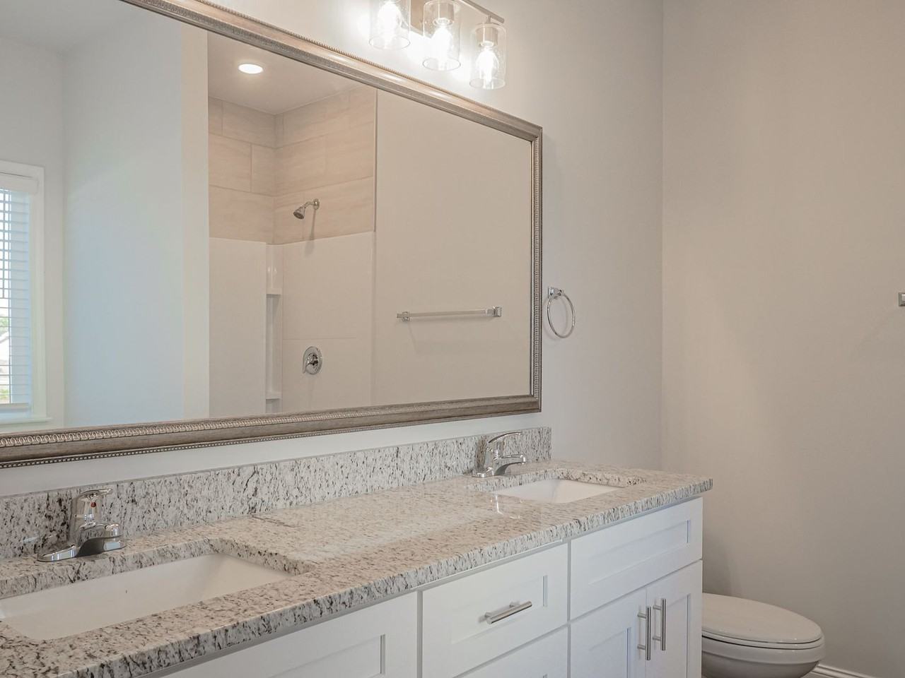 206 Aunt Bee Blvd - Photo 3 of 25