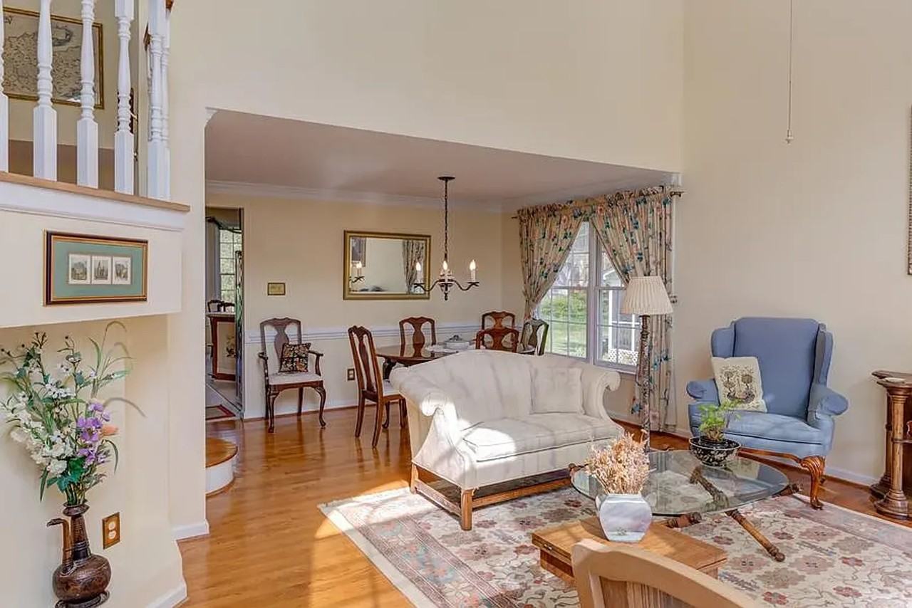 205 Windhover Dr - Photo 2 of 36