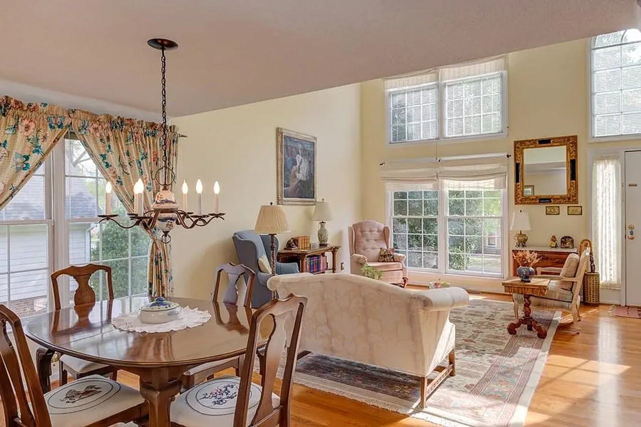 205 Windhover Dr - Photo 5 of 36