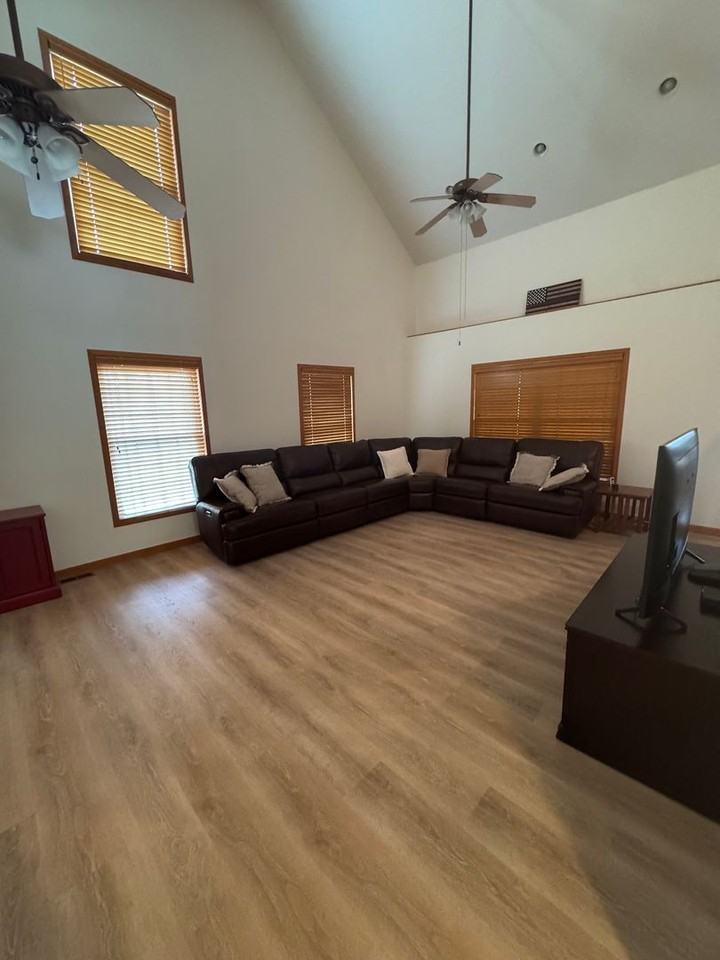 210 Aj Ln - Photo 3 of 13