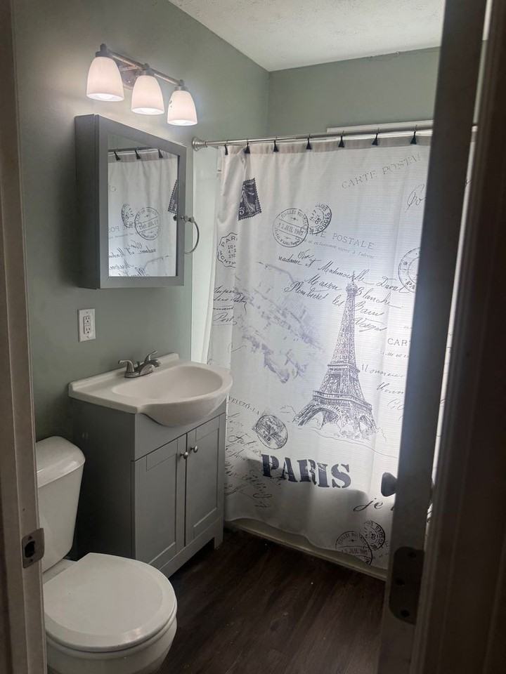 830 Judson St - Photo 6 of 13
