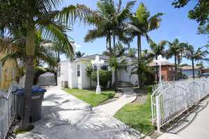 featured image of 2920 Los Flores Blvd