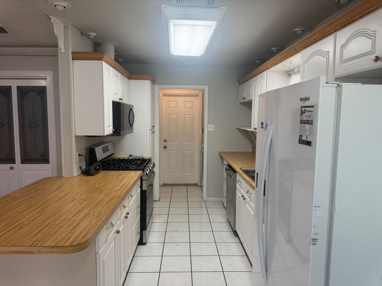 305 Wilson St - Photo 5 of 20