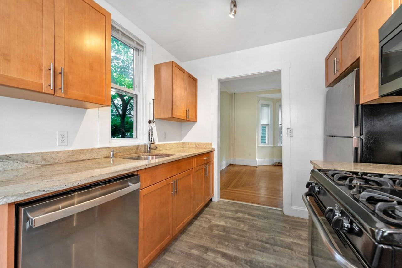 6 Murdock Ter - Photo 5 of 23