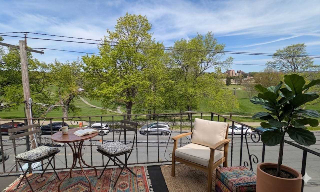 166 Morton Ave - Photo 5 of 50