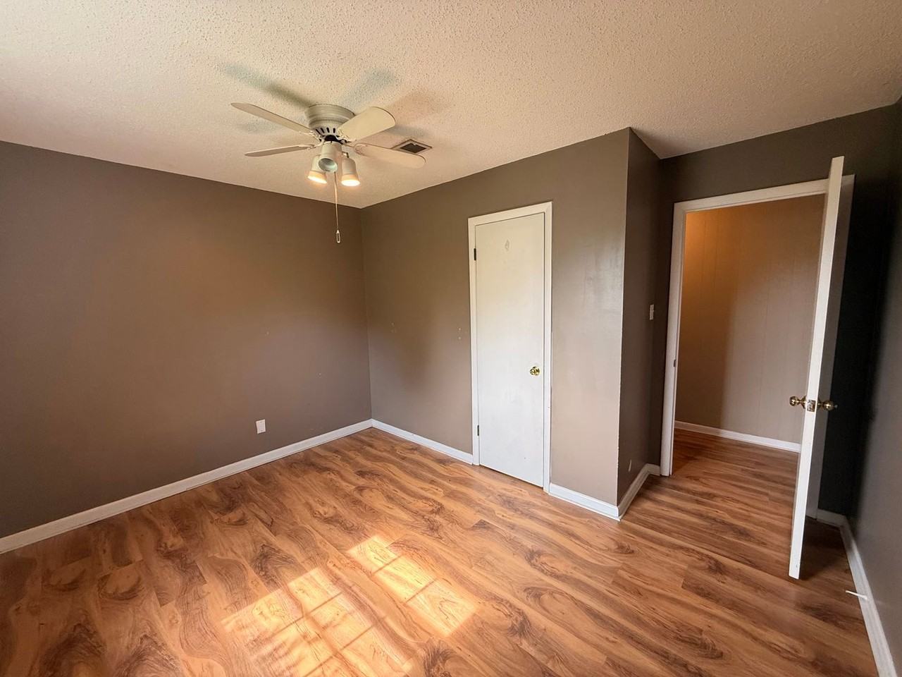 165 Marshall Cir - Photo 7 of 13