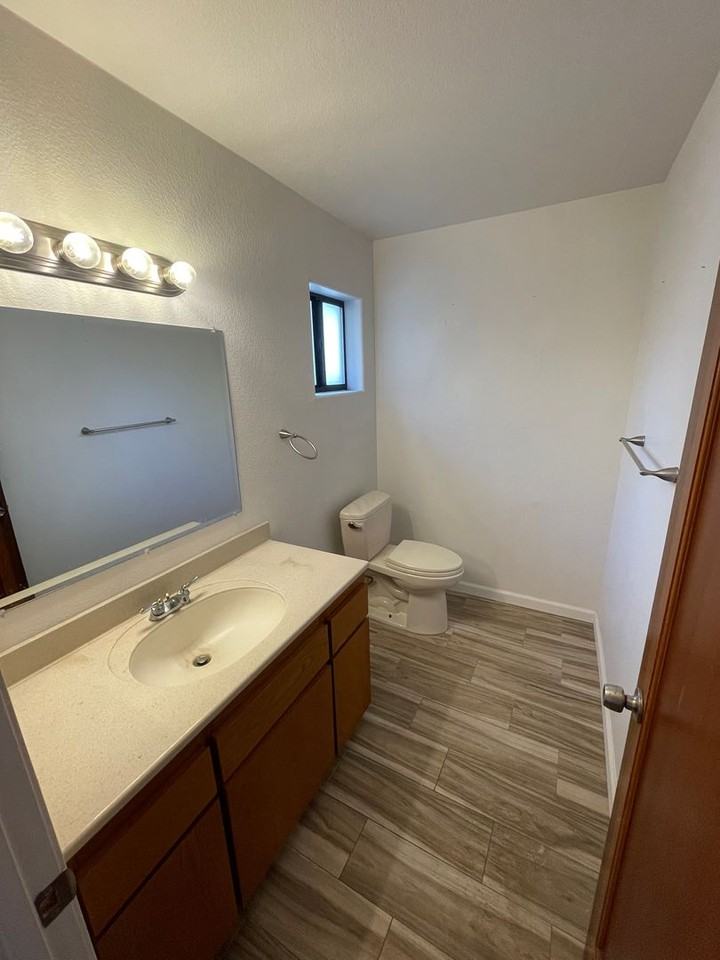 1854 Missouri St - Photo 6 of 17
