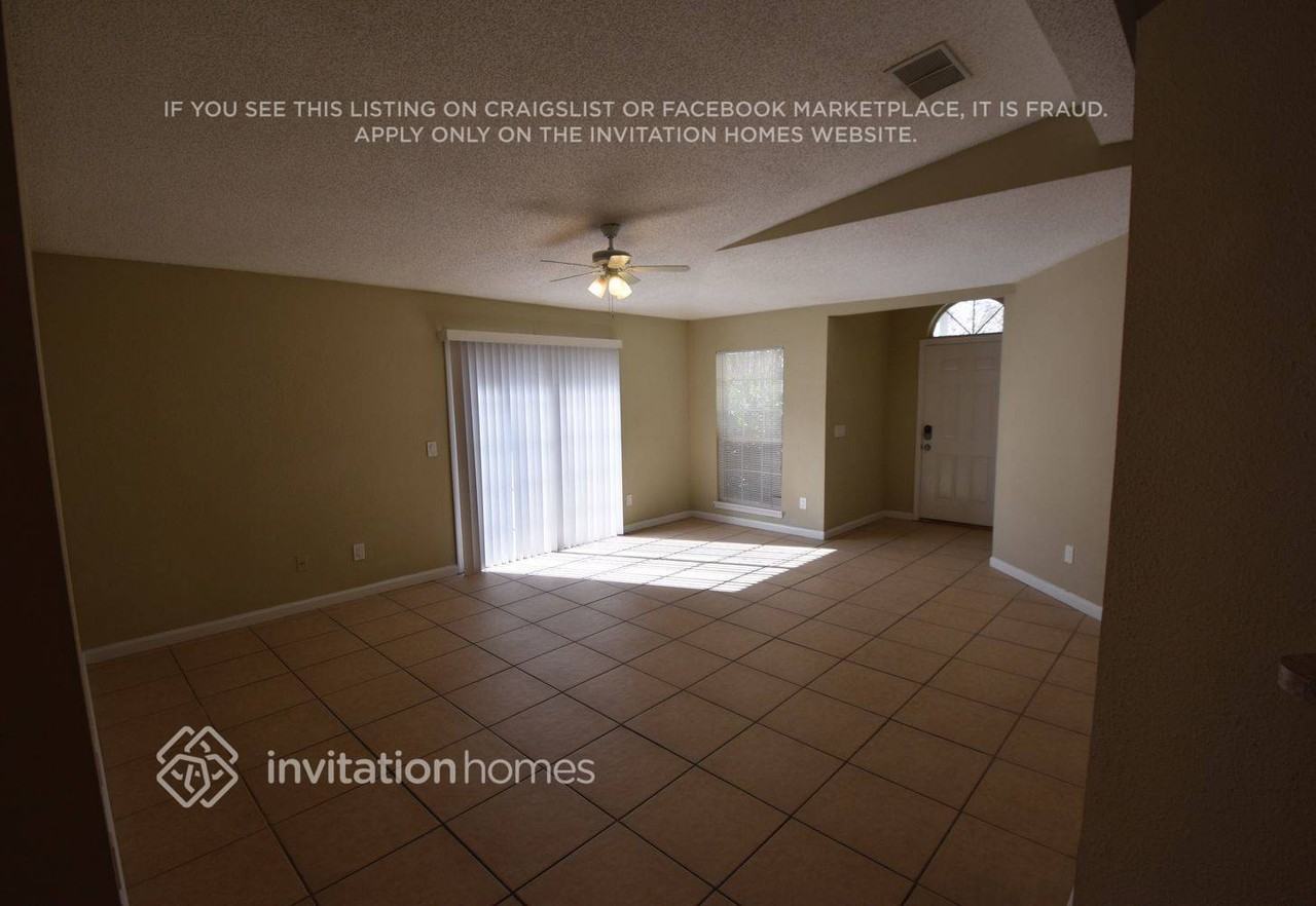 1649 Ashmore Green Dr - Photo 2 of 15
