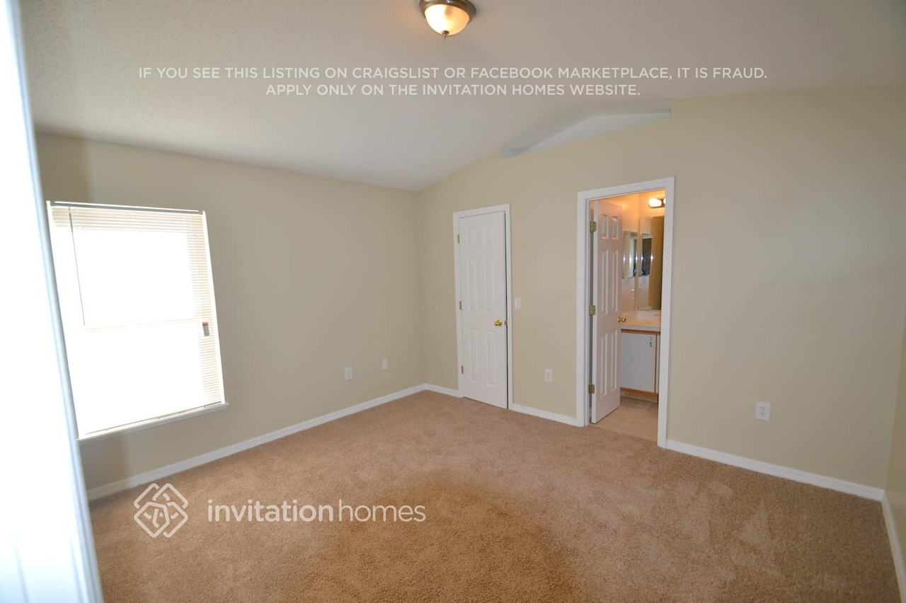 3074 Mapleshade St - Photo 6 of 13