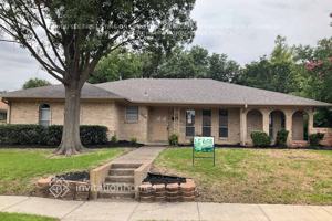 featured image of 1506 Mayfield Ave
