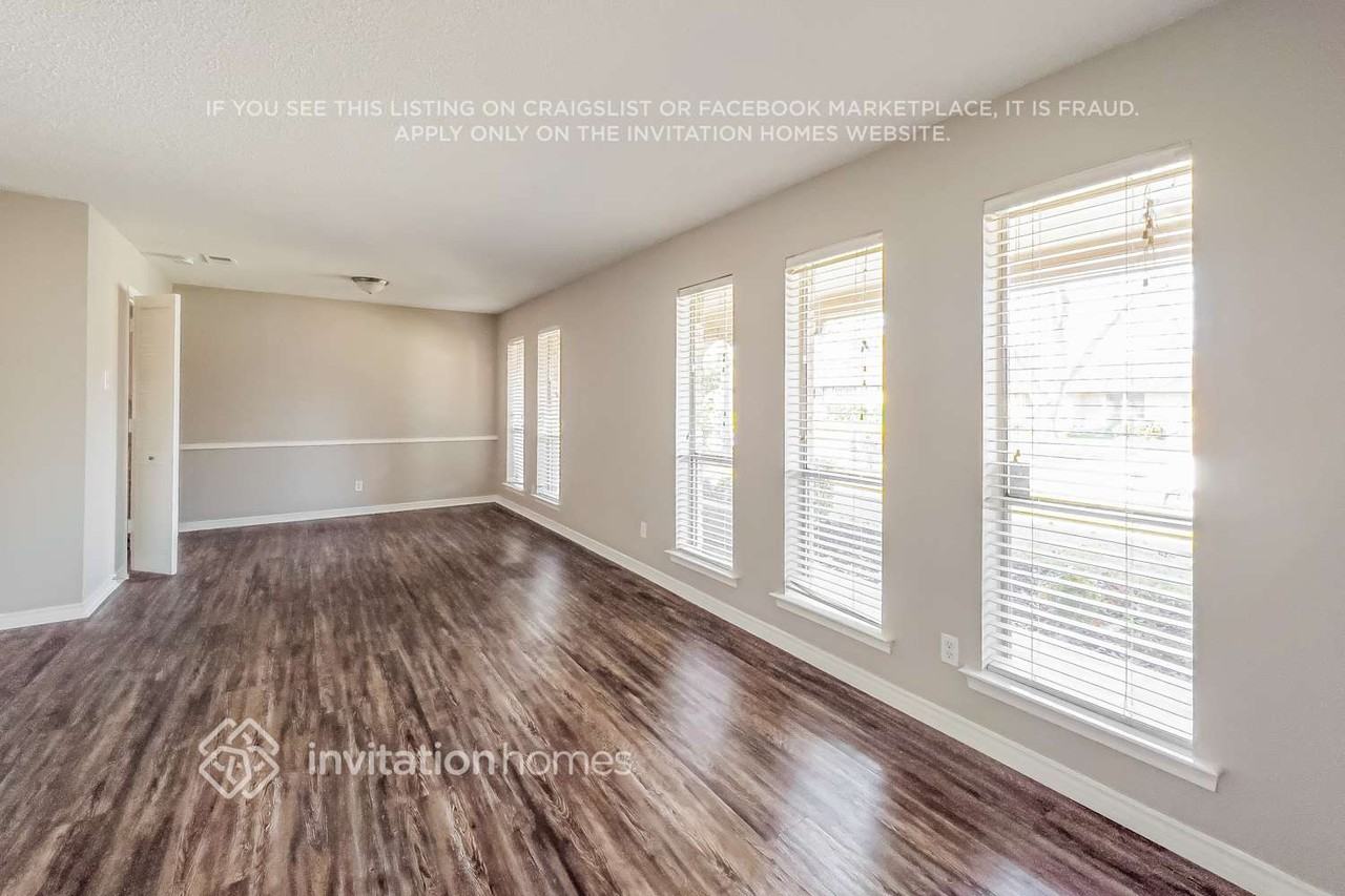 1506 Mayfield Ave - Photo 2 of 19