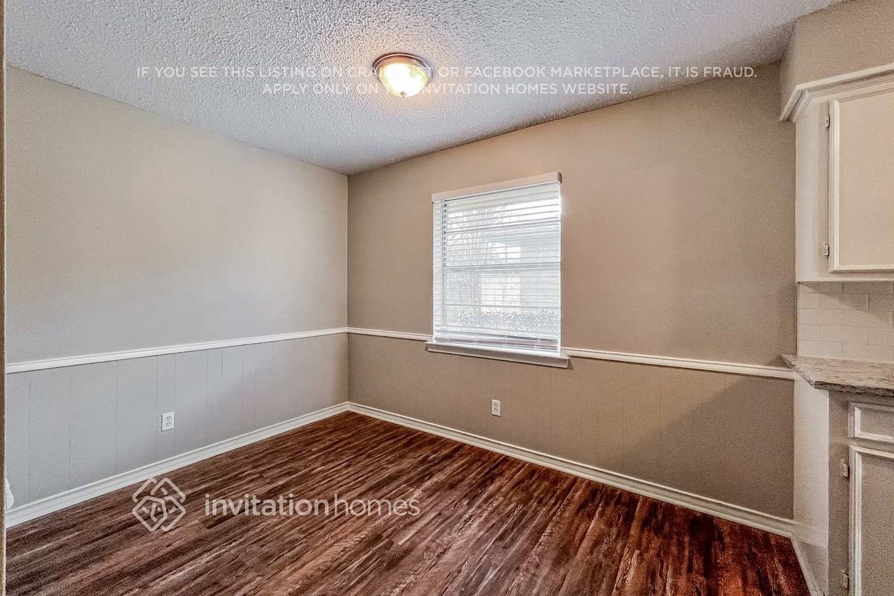1506 Mayfield Ave - Photo 3 of 19