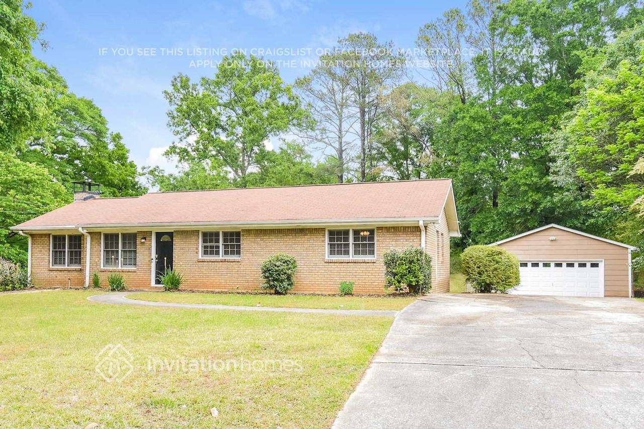 404 Seneca Ct - Photo 3 of 17