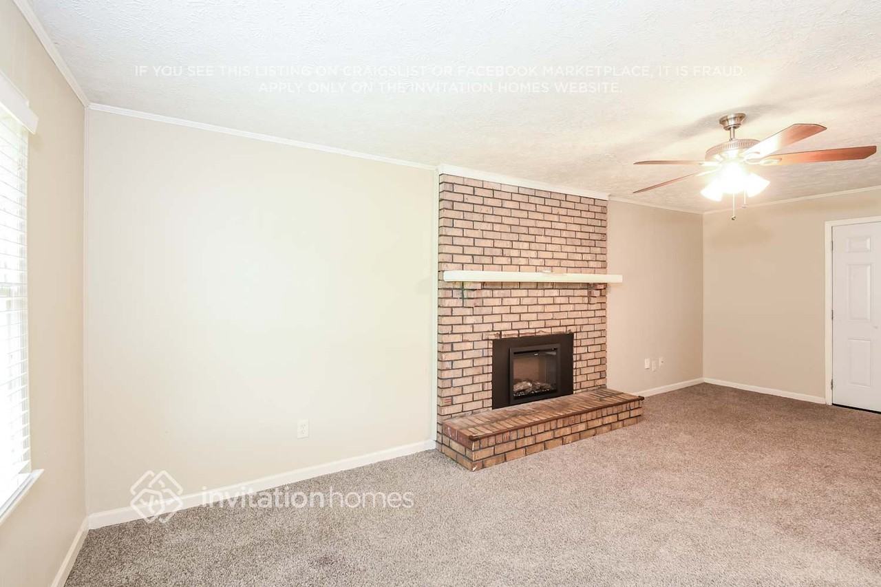 404 Seneca Ct - Photo 4 of 17