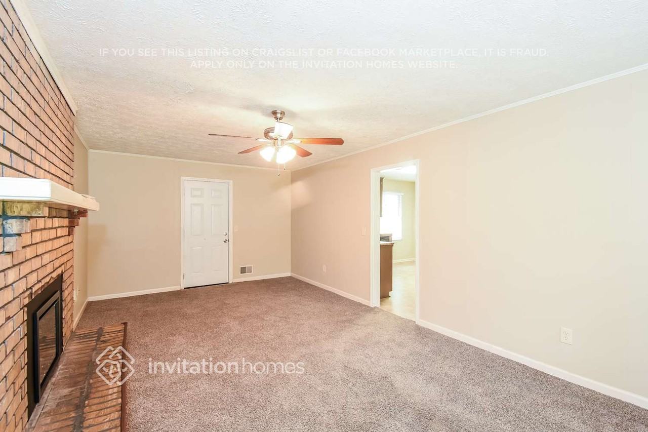 404 Seneca Ct - Photo 5 of 17