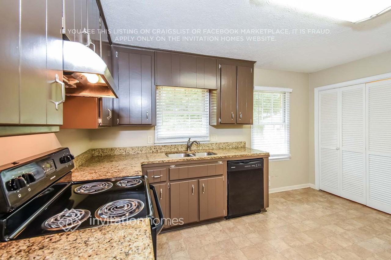 404 Seneca Ct - Photo 7 of 17