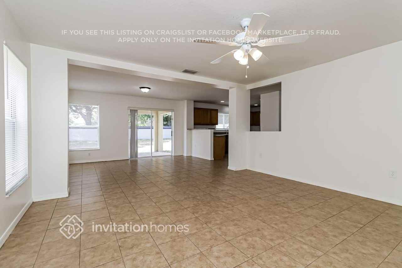 9313 Wellstone Dr - Photo 5 of 18
