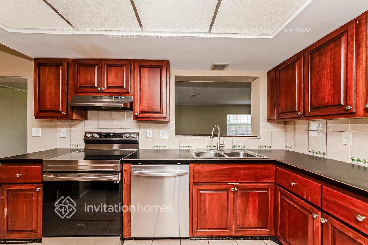 312 48th St W - Photo 7 of 17