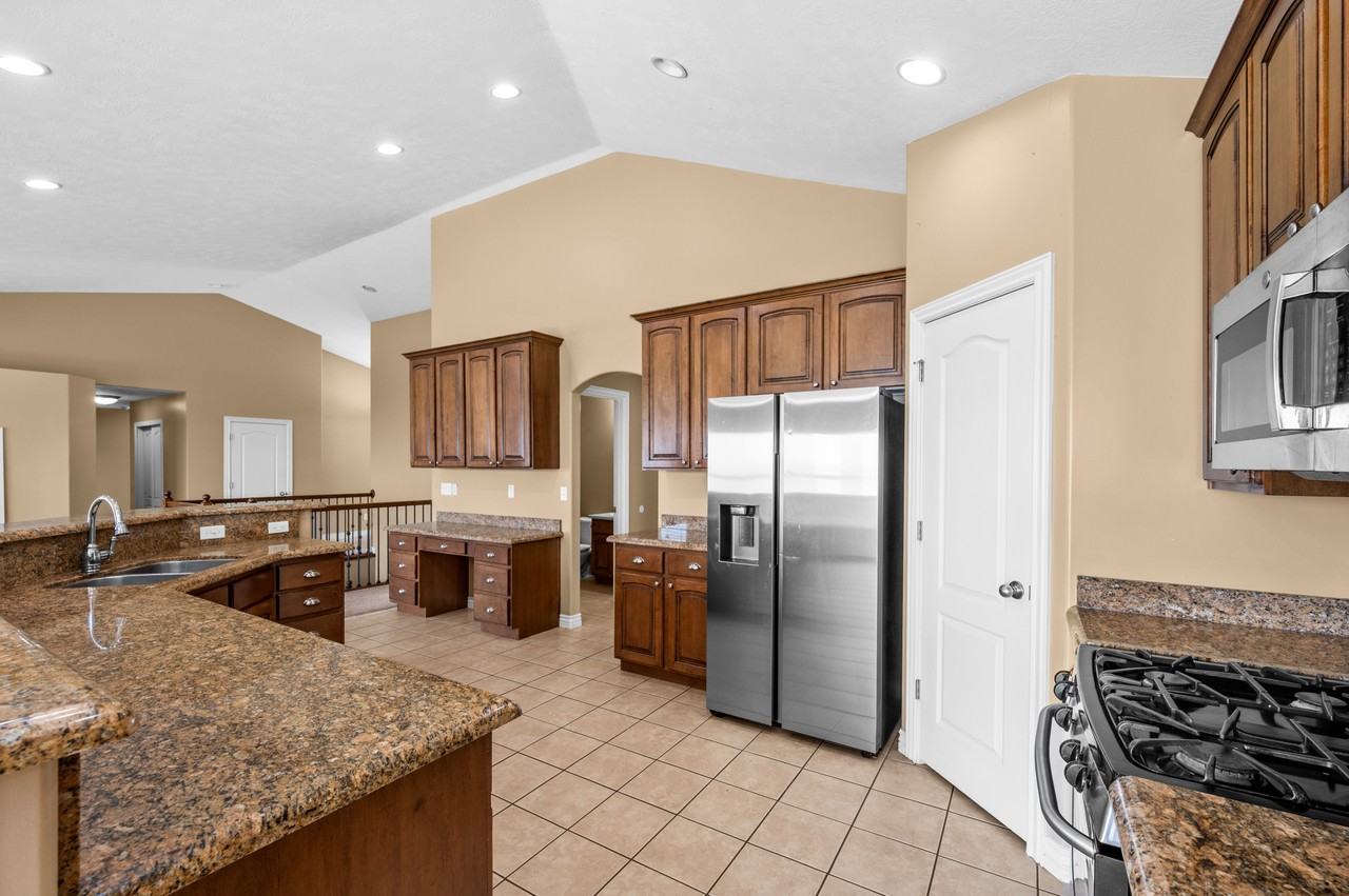 2227 W Aspen Wood Loop - Photo 4 of 13