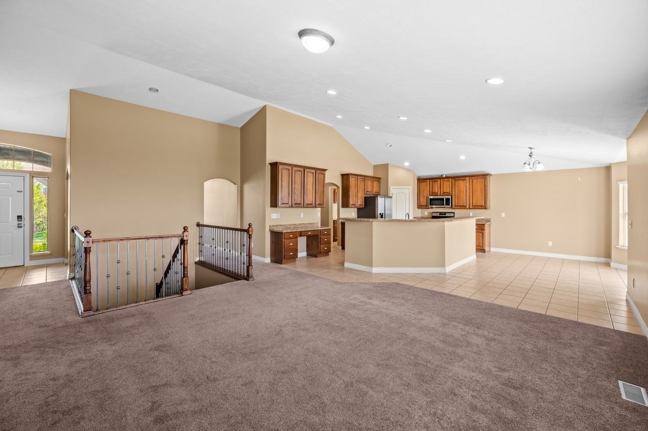2227 W Aspen Wood Loop - Photo 6 of 13