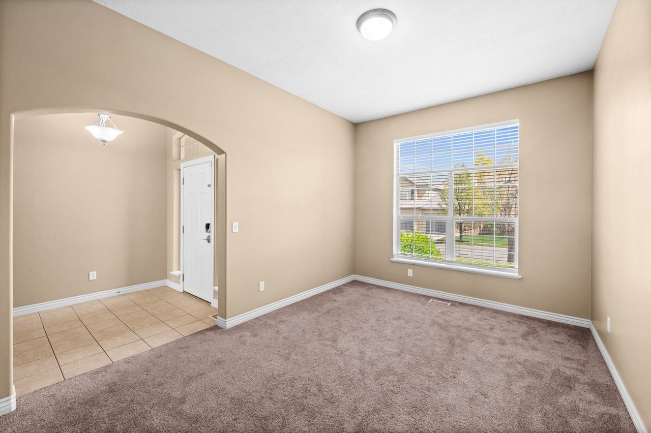 2227 W Aspen Wood Loop - Photo 7 of 13
