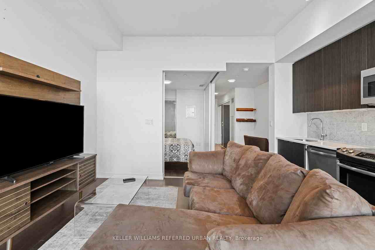 50 Bruyeres Mews #705 - Photo 3 of 13