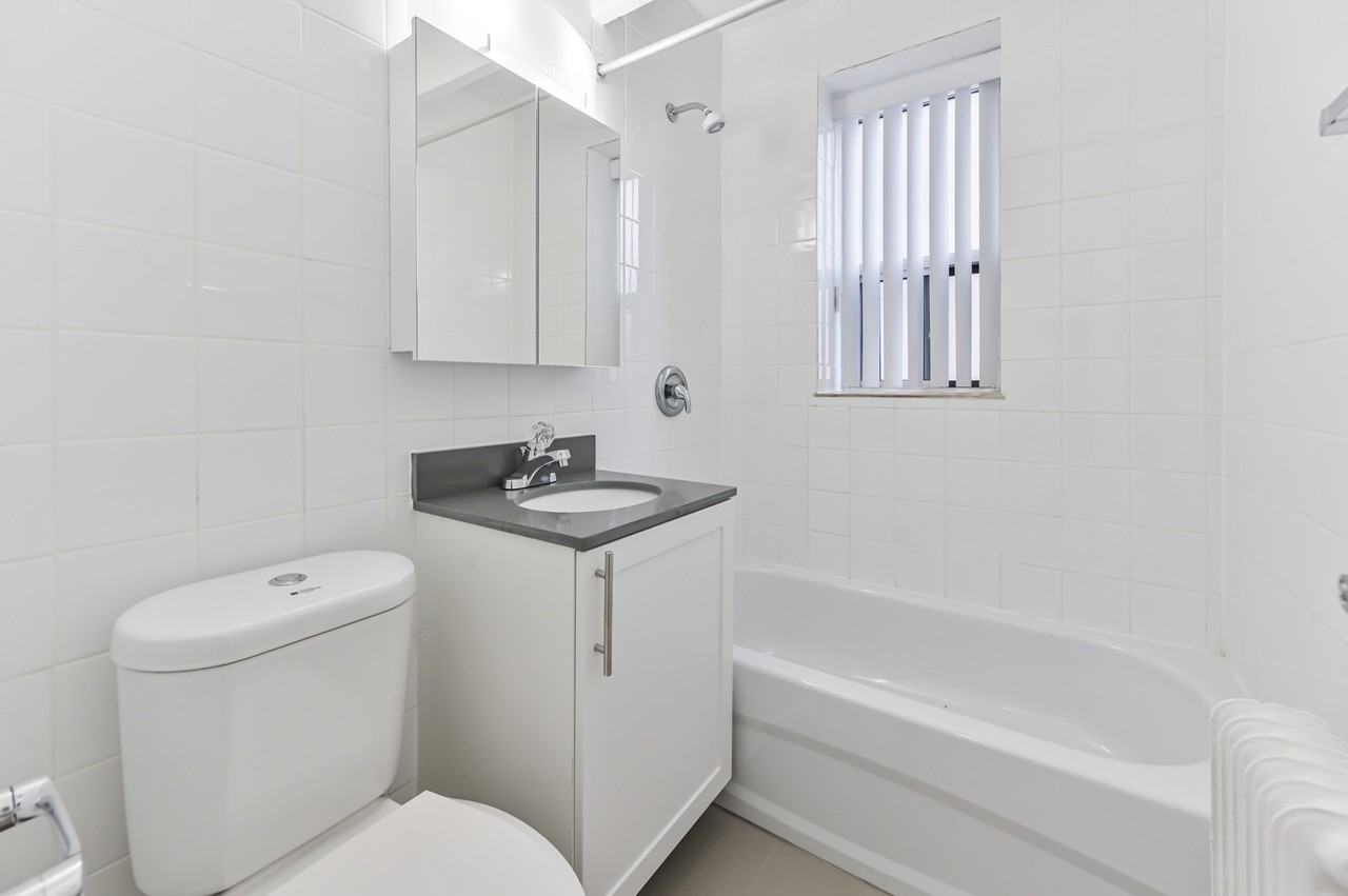 149 St. George - Photo 7 of 7