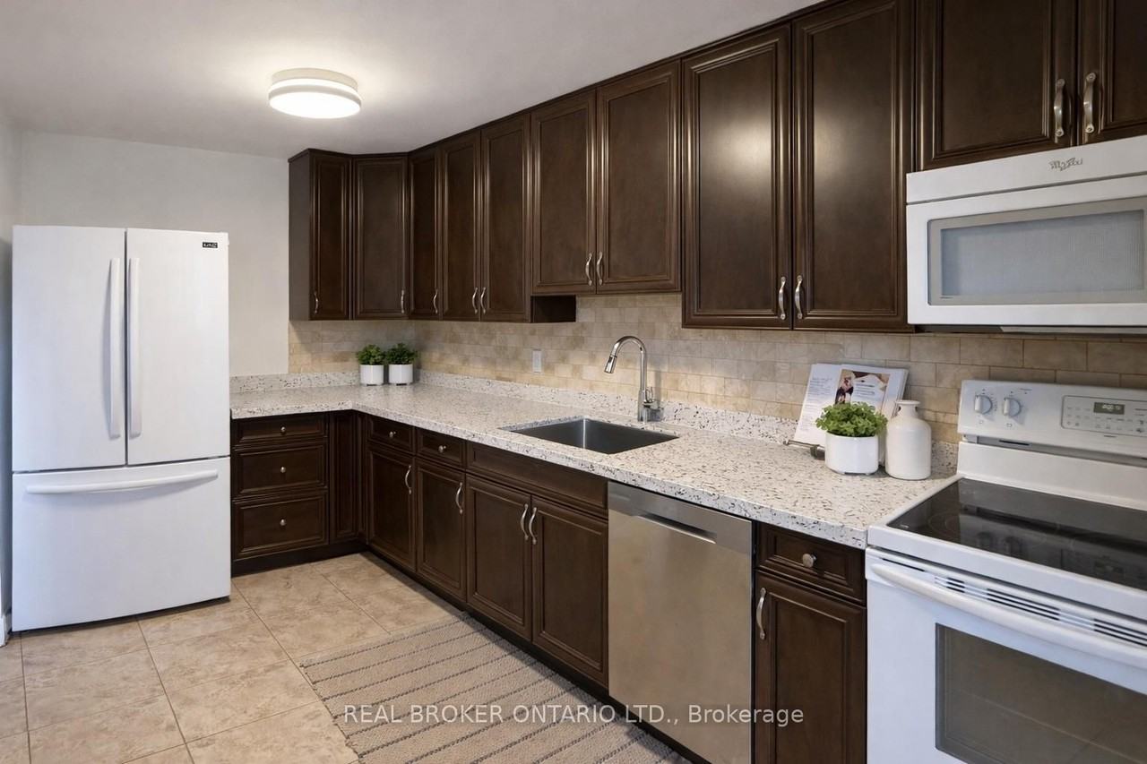 1660 Bloor Street #612 - Photo 2 of 15