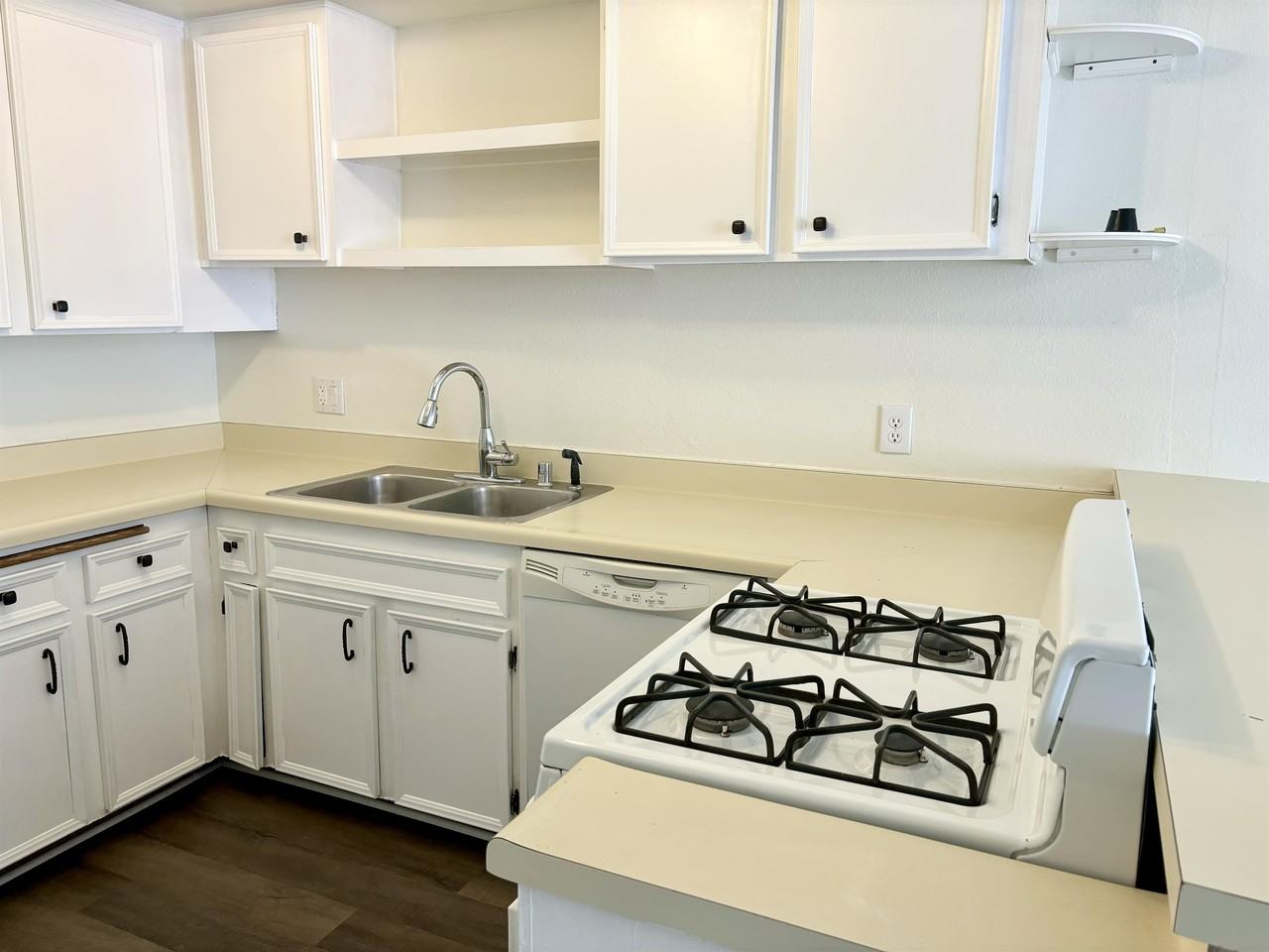 9885 Caspi Gardens Dr #1 - Photo 4 of 18