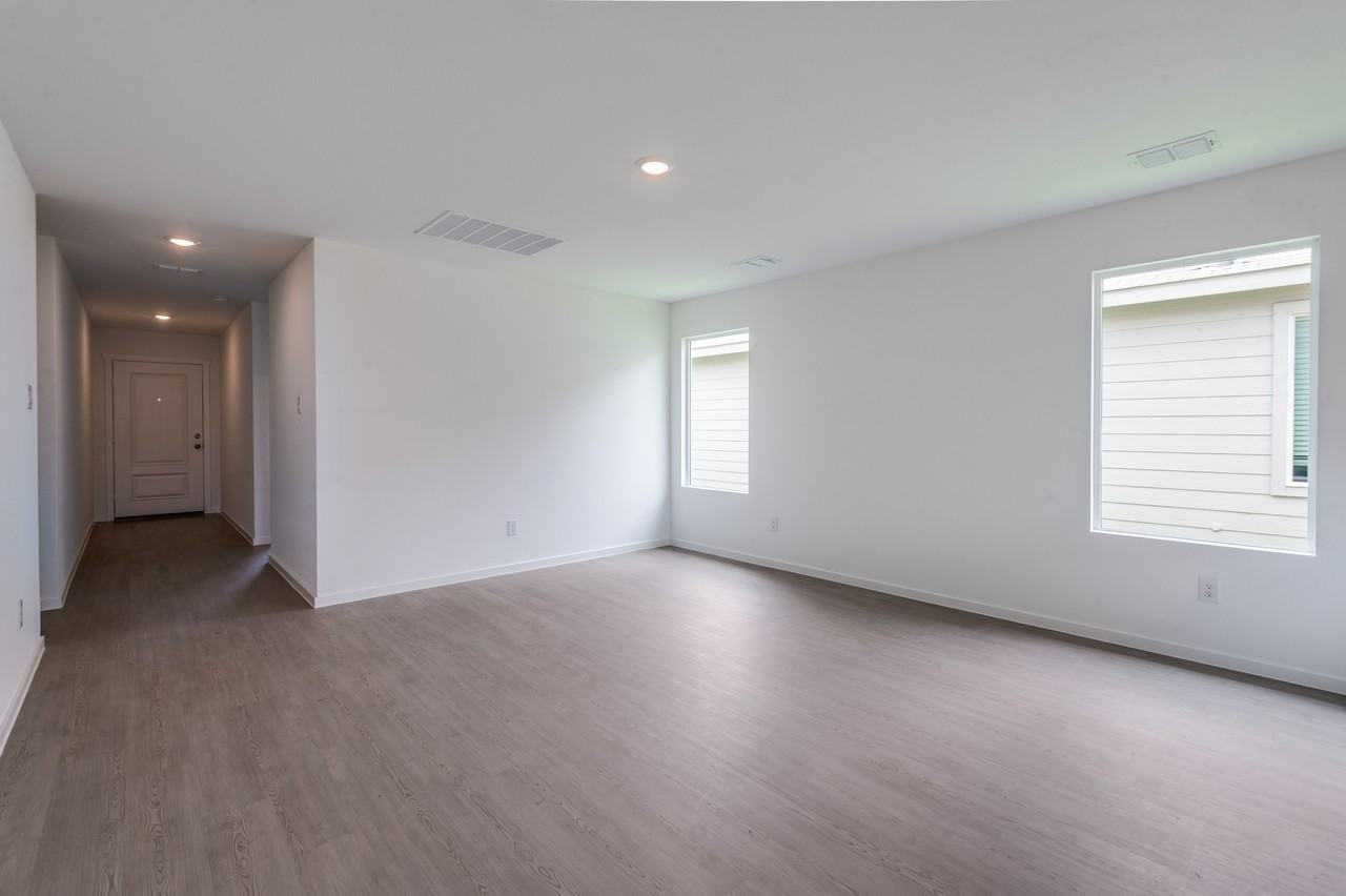 538 Montclair Ave #1 - Photo 5 of 12