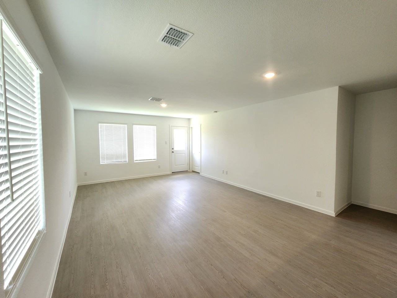 1043 Birkdale Dr #1 - Photo 3 of 13