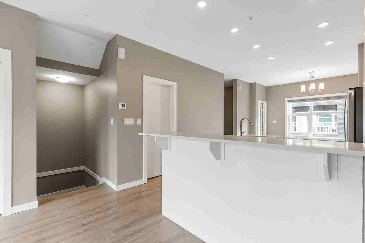 1631 Hammond Cres Nw #25 - Photo 6 of 29