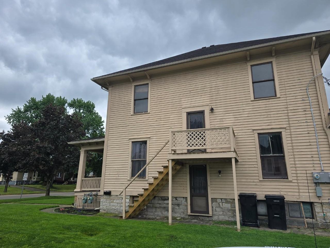 829 1/2 Brighton Blvd - Photo 3 of 8