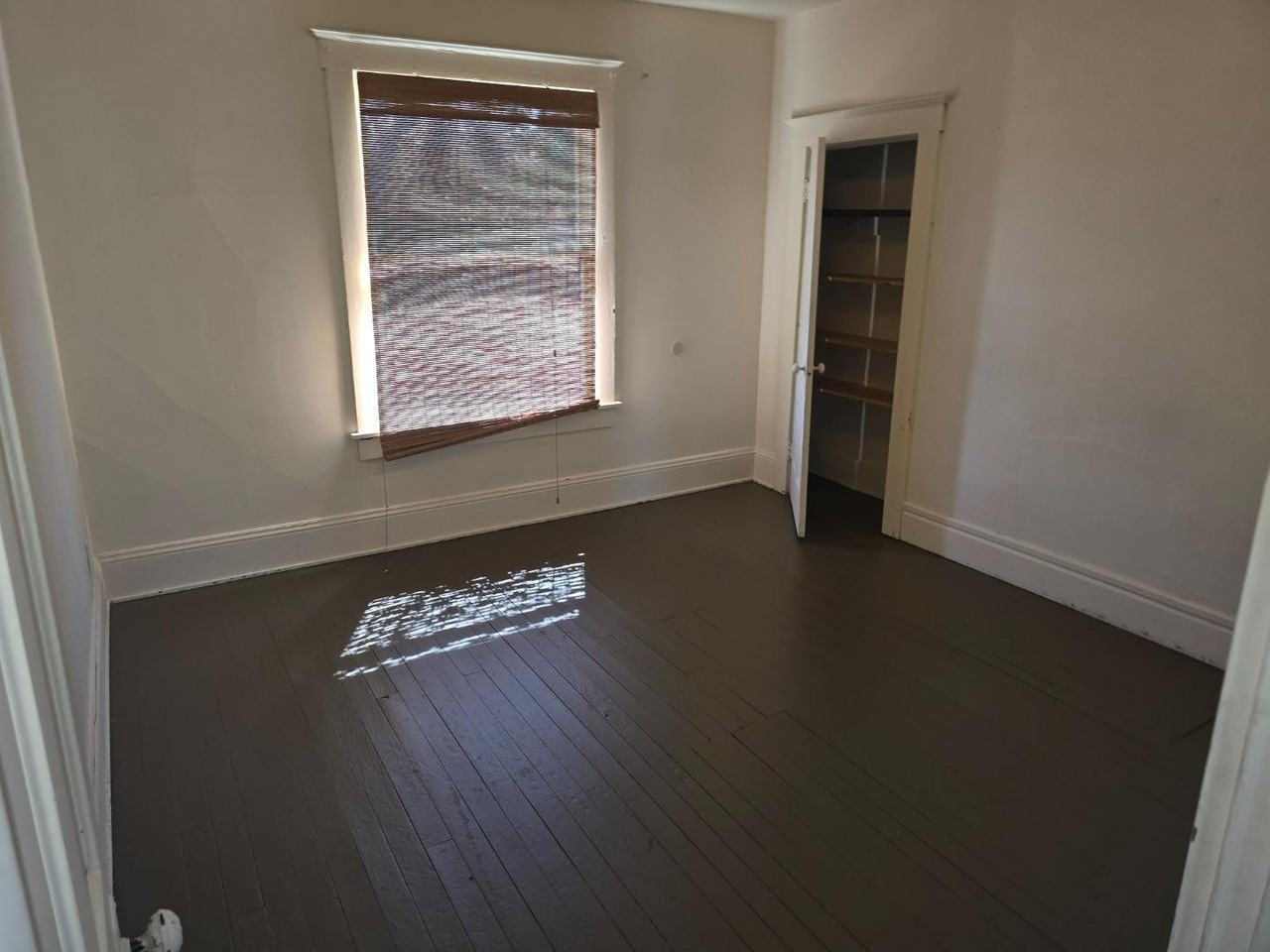 829 1/2 Brighton Blvd - Photo 4 of 8
