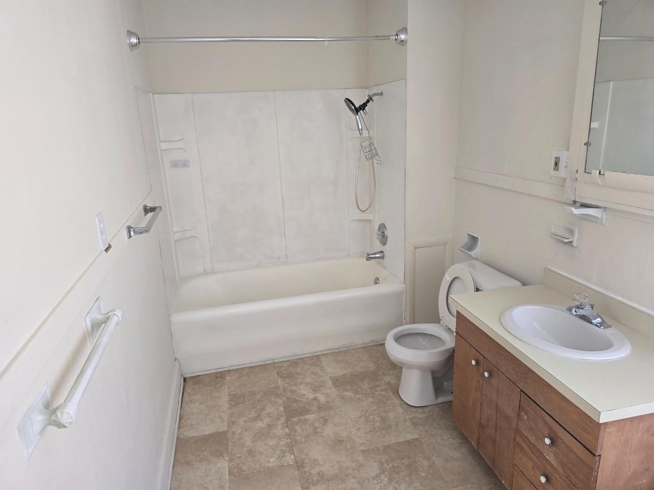 829 1/2 Brighton Blvd - Photo 6 of 8