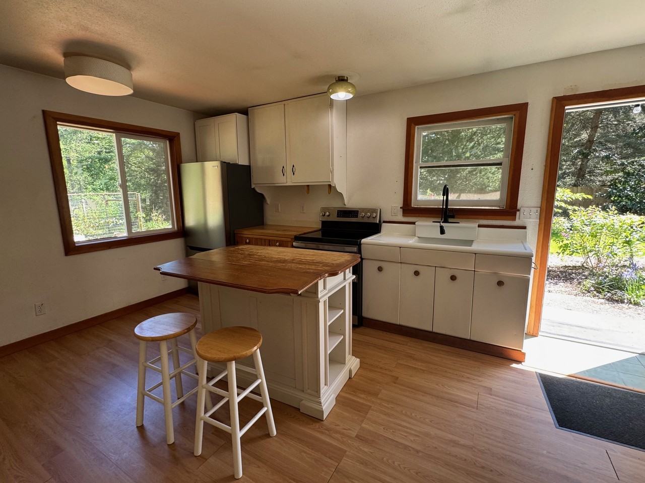 9826 Sw 156th St #1 - Photo 5 of 46