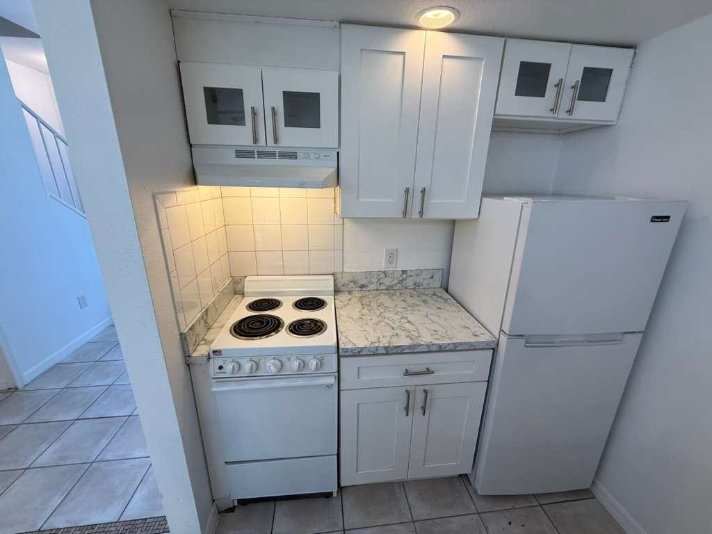 4478 Saint Georges Ct #A - Photo 5 of 23