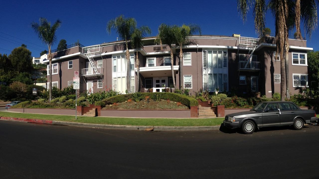 s8017 - Photo 4 of 34