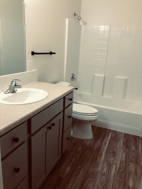 504 Central Ave #D - Photo 5 of 12