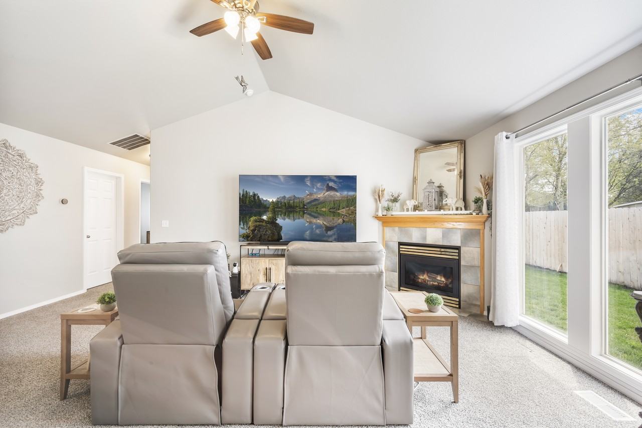 10563 W Stonecrop Dr #1 - Photo 6 of 24