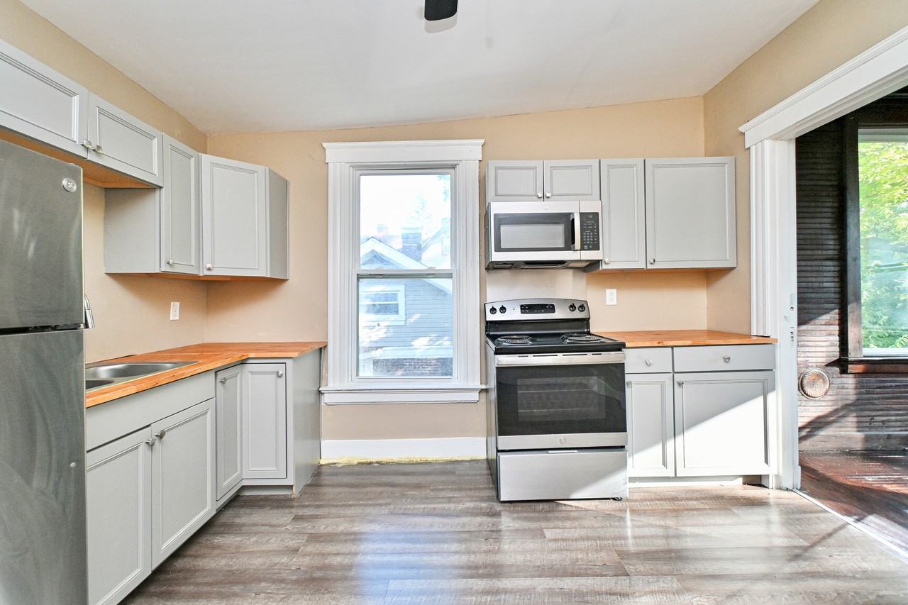 962 Hawthorne Ave 2nd Fl #2ndFL - Photo 5 of 37