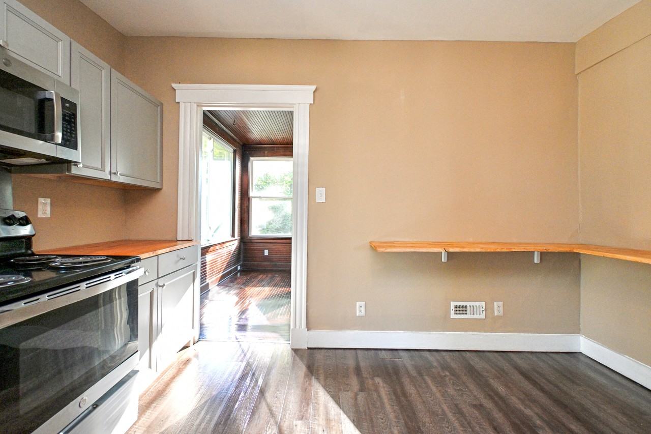 962 Hawthorne Ave 2nd Fl #2ndFL - Photo 7 of 37