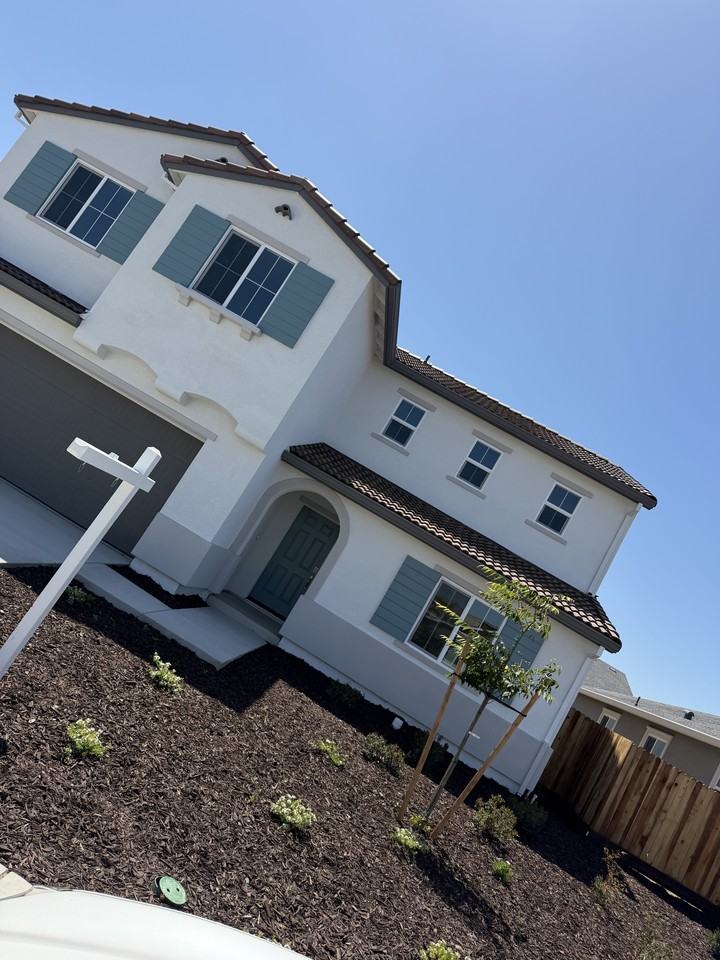 2406 Labrusca St #1 - Photo 2 of 11